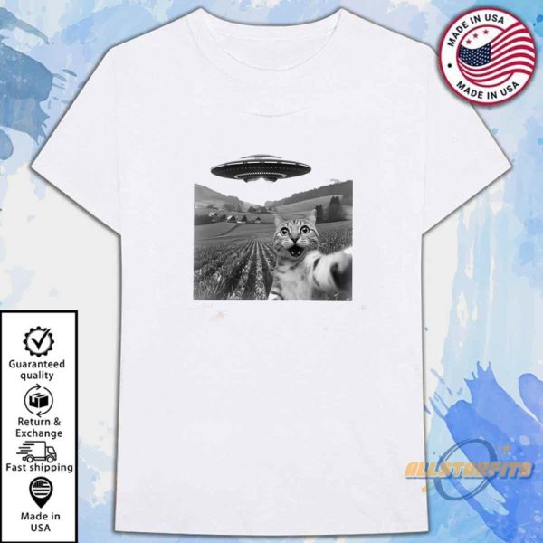 Funny Cat Selfie With Ufos Shirt Alien And Cat Lover Meme Tee allstarfits 1